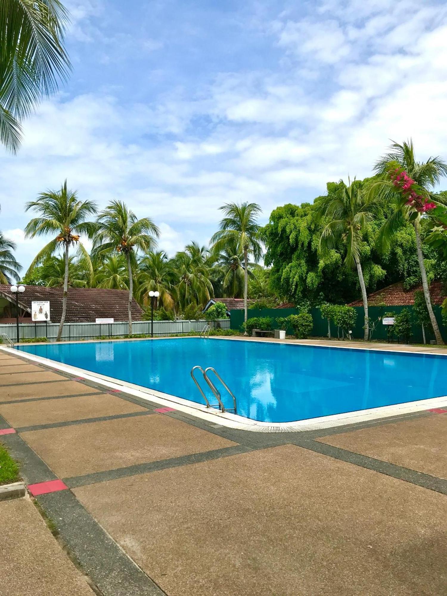 Newly Renovated Comfy Beachfront View At Seri Bulan Port Dickson Exteriér fotografie